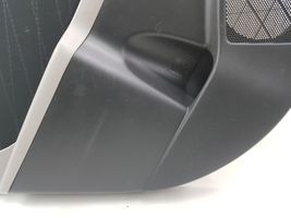 Toyota Yaris Rivestimento del pannello della portiera posteriore 676400D390C0