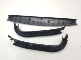 Mazda CX-7 Garniture de hayon intérieur EG2168930