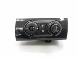 Chevrolet Captiva Bouton de commutateur rétroviseur latéral 68611J23