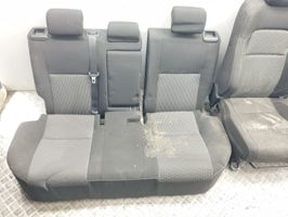 Toyota Auris E180 Kit intérieur 