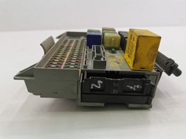 Opel Vectra B Fuse module 90505470