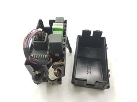 Opel Vectra B Fuse module 90506007