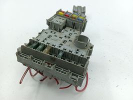 Volvo V70 Module de fusibles 8690698