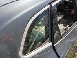 Volvo V40 Fenêtre latérale avant / vitre triangulaire 