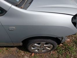 KIA Carens II Fender 