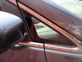 Mazda CX-7 Finestrino/vetro triangolo anteriore 