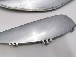 Mercedes-Benz R W251 Rivestimento della maniglia interna per portiera anteriore A2516801717