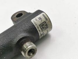 Opel Antara Kraftstoffverteiler Einspritzleiste Verteilerrohr 96868901