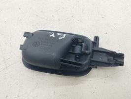 Audi A4 S4 B5 8D Maniglia interna per portiera posteriore 8D0839019