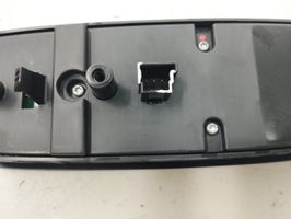 Mercedes-Benz B W245 Electric window control switch A1698206610