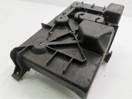 Mazda CX-7 Boîte de batterie K6805