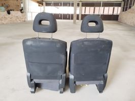 Nissan X-Trail T31 Set interni 