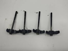 Toyota Corolla Verso AR10 Support de pince d'injecteur de carburant 