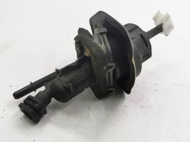 Ford C-MAX II Clutch master cylinder 3M517A543BA