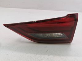 Toyota Avensis T270 Tailgate rear/tail lights E214080