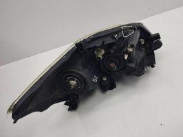 Toyota Auris 150 Lampa przednia 8115002540