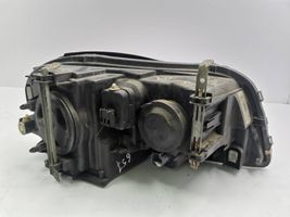 Volvo XC90 Lampa przednia 30698813