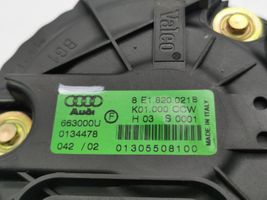 Audi A4 S4 B6 8E 8H Lämmittimen puhallin 8E1820021B