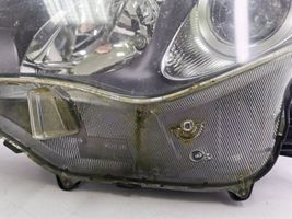 Toyota RAV 4 (XA40) Lampa przednia W0836