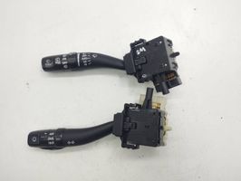 Hyundai Santa Fe Wiper turn signal indicator stalk/switch 