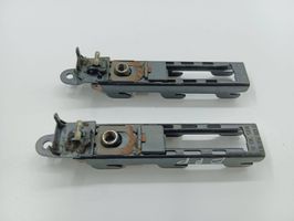 Volkswagen PASSAT B5 Rail de réglage hauteur de ceinture de sécurité 3B0857819B