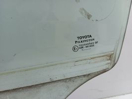 Toyota Avensis T270 Szyba drzwi przednich E143R001605