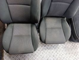 Toyota Corolla Verso E121 Kit intérieur 