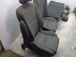 Toyota Corolla Verso E121 Set interni 