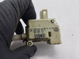 Volkswagen PASSAT B5 Fuel tank cap lock motor 380959782