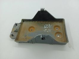 Mazda CX-5 Boîte de batterie KE705641