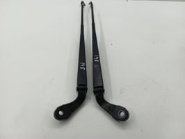 Chrysler Voyager Front wiper blade arm 23109769