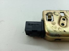 Chrysler Voyager Sliding door lock 050922A1