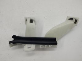 Opel Mokka B Rail de pare-brise de porte avant 9820820780