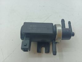 Audi A4 S4 B5 8D Valve vacuum 72190320