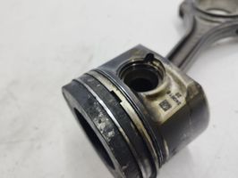 Toyota Avensis T270 Piston avec bielle 240615