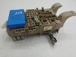 Toyota Corolla E120 E130 Module de fusibles 8264102040