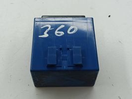 Mazda Xedos 6 Fuel pump relay 3211187320