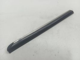 Mercedes-Benz B W245 Moulures des vitres de la porte arrière A1696730583