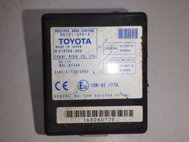 Toyota Corolla Verso AR10 Unité de commande / module de verrouillage centralisé porte 897410F010