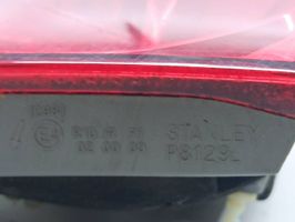 Honda Accord Lampy tylnej klapy bagażnika P8129