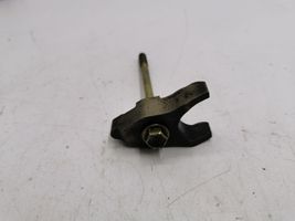 Toyota Corolla Verso AR10 Support de pince d'injecteur de carburant 