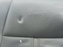 Jeep Grand Cherokee (WK) Istuimen verhoilu 