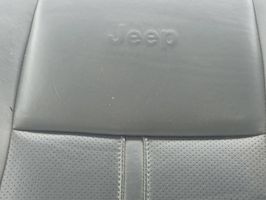 Jeep Grand Cherokee (WK) Istuimen verhoilu 