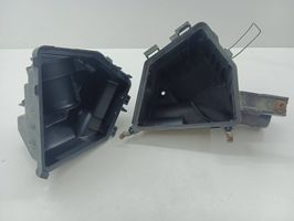 Honda CR-V Air filter box 