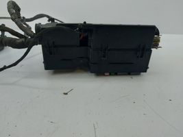 Volvo V40 Sulakemoduuli AV6T14A142AA