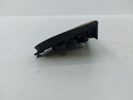 Volvo V40 Moulure de vitre de la porte avant 31349229