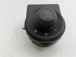 Opel Astra J Wing mirror switch 13271827