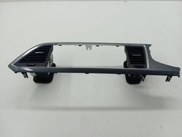 Seat Ateca Radion/GPS-laitteen pääyksikön kehys 577819110A