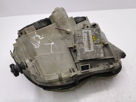 Mercedes-Benz C W203 Lampa przednia 1305235743