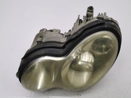 Mercedes-Benz C W203 Lampa przednia 1305235743